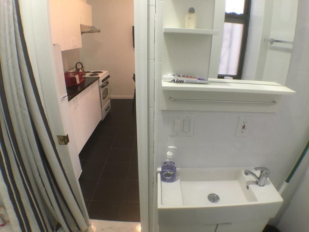 Two Bedroom Henry Street #42 Pangsapuri
